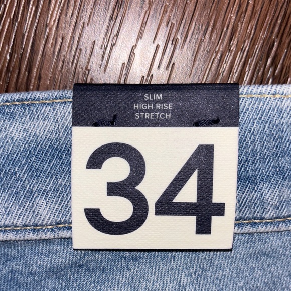 NWT Gap Cigarette High Rise Light Blue Distressed Jeans - Picture 4 of 9